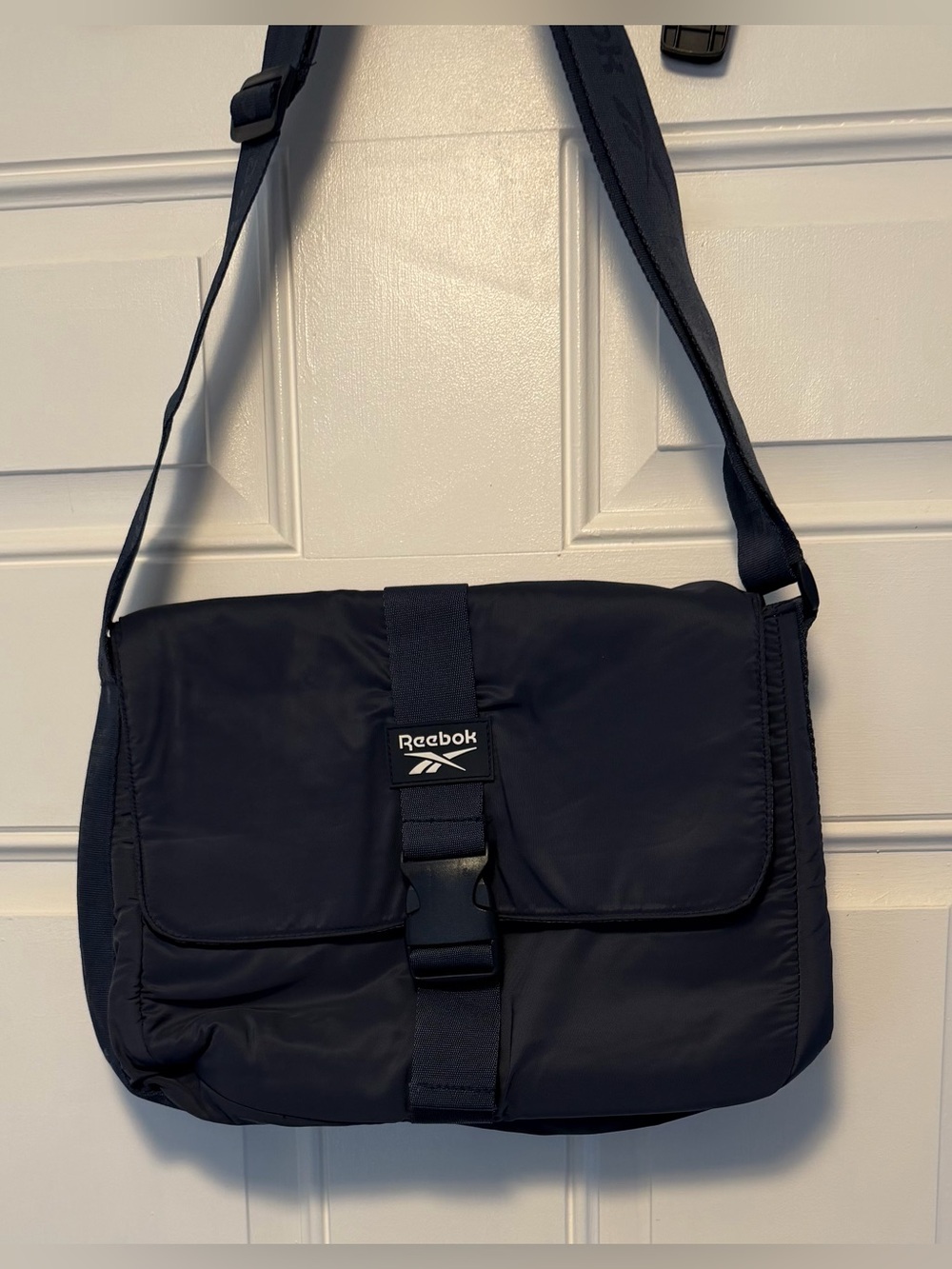 Reebok crossbody satchel bag- nwt